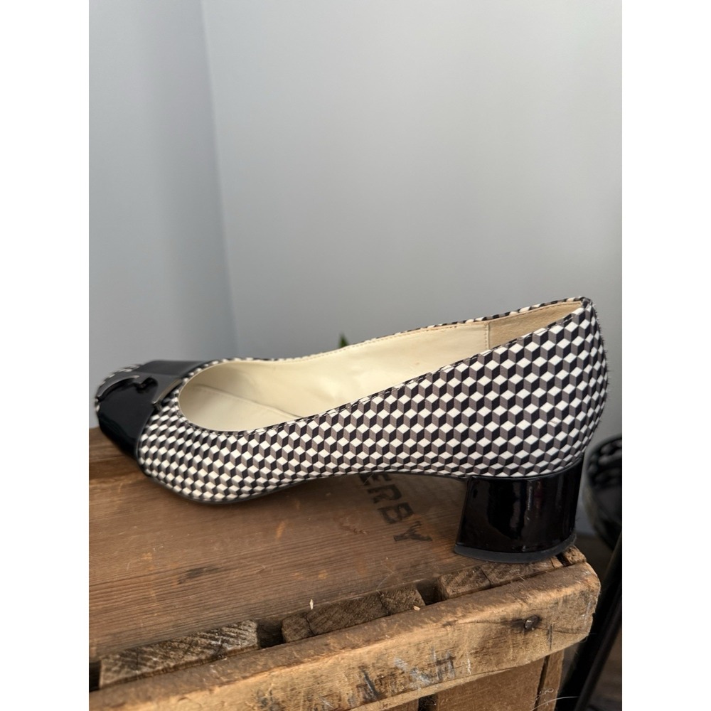Anne Klein Houndstooth Kitten Heel Patent Leather Pump Size 7.5 Black & White - Picture 6 of 10